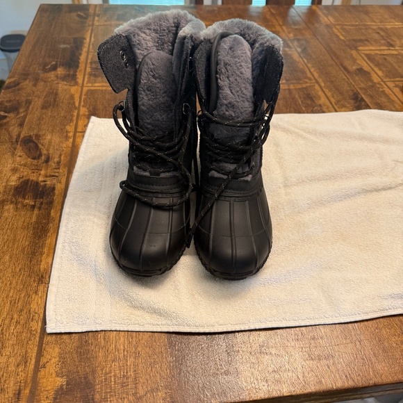 Women’s 9M black Tommy Hilfiger Rainnah rubber DuckBoots - Picture 1 of 7
